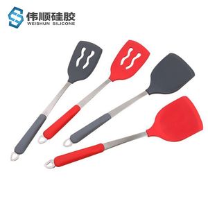硅膠廚具和包膠廚具有什么區(qū)別，硅膠廚具和包膠廚具特點(diǎn)說明